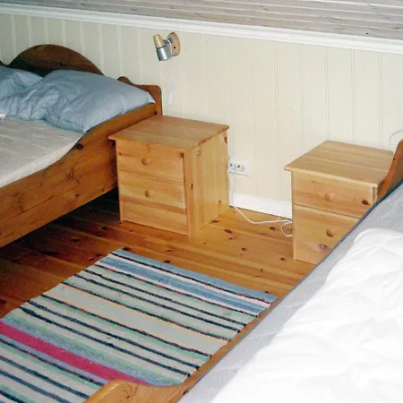 10 Person In Hovden-by Traum